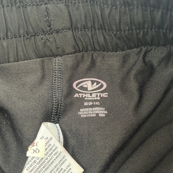 Athletic Works Women’s Black Athletic Shorts with 2 side zip up pockets Size M - Picture 6 of 8